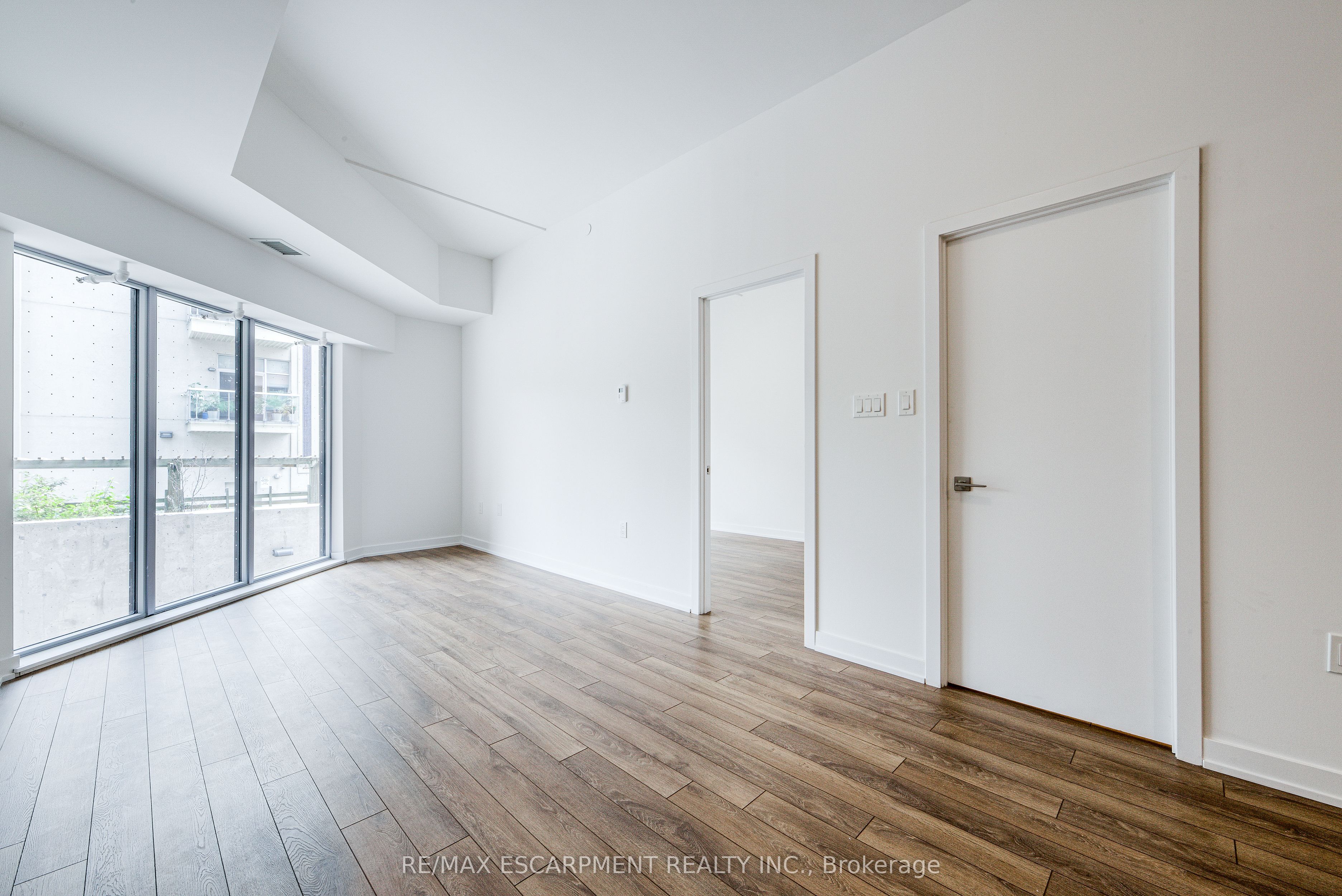 2433 Dufferin Street 112 Property Photo 13