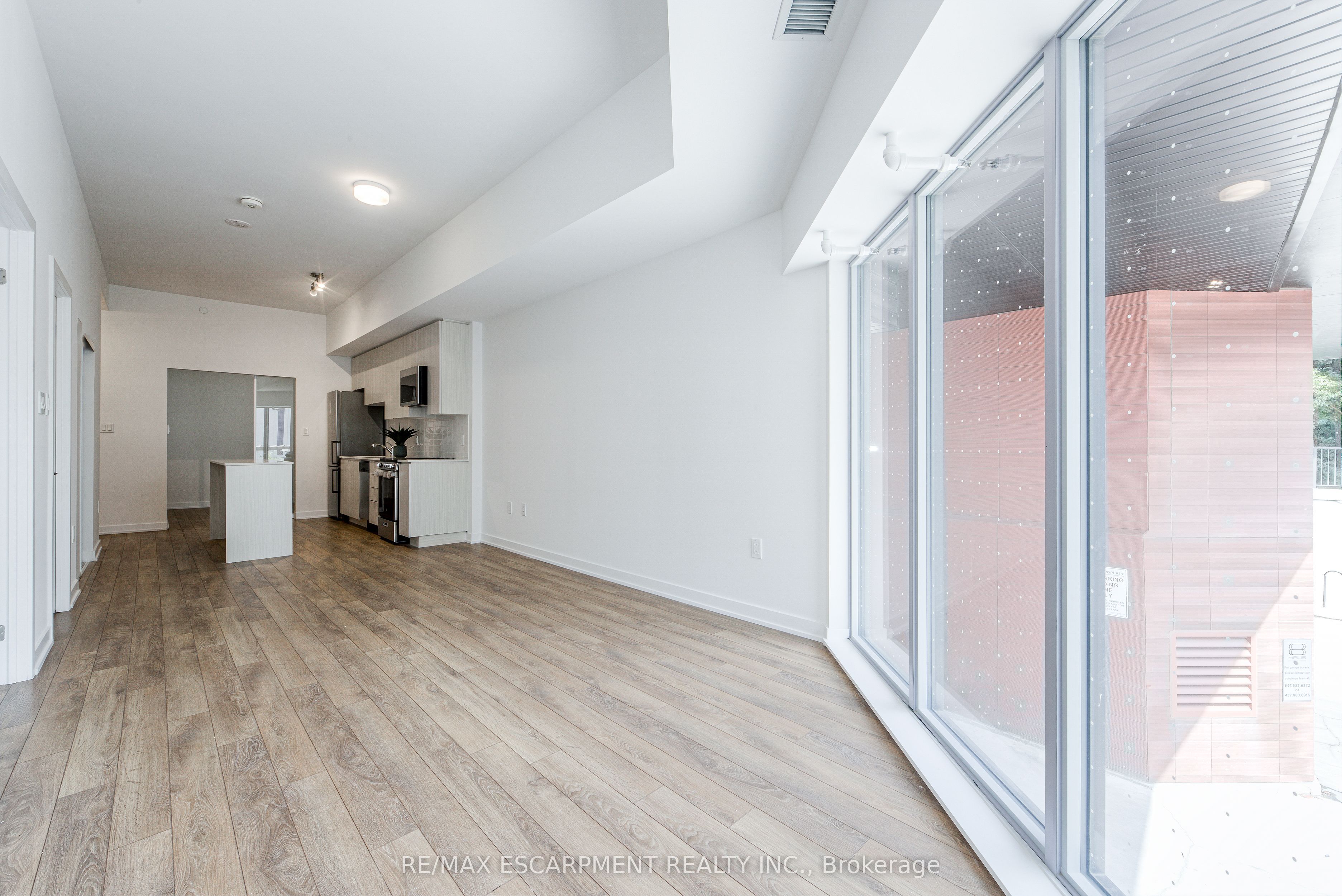 2433 Dufferin Street 112 Property Photo 15