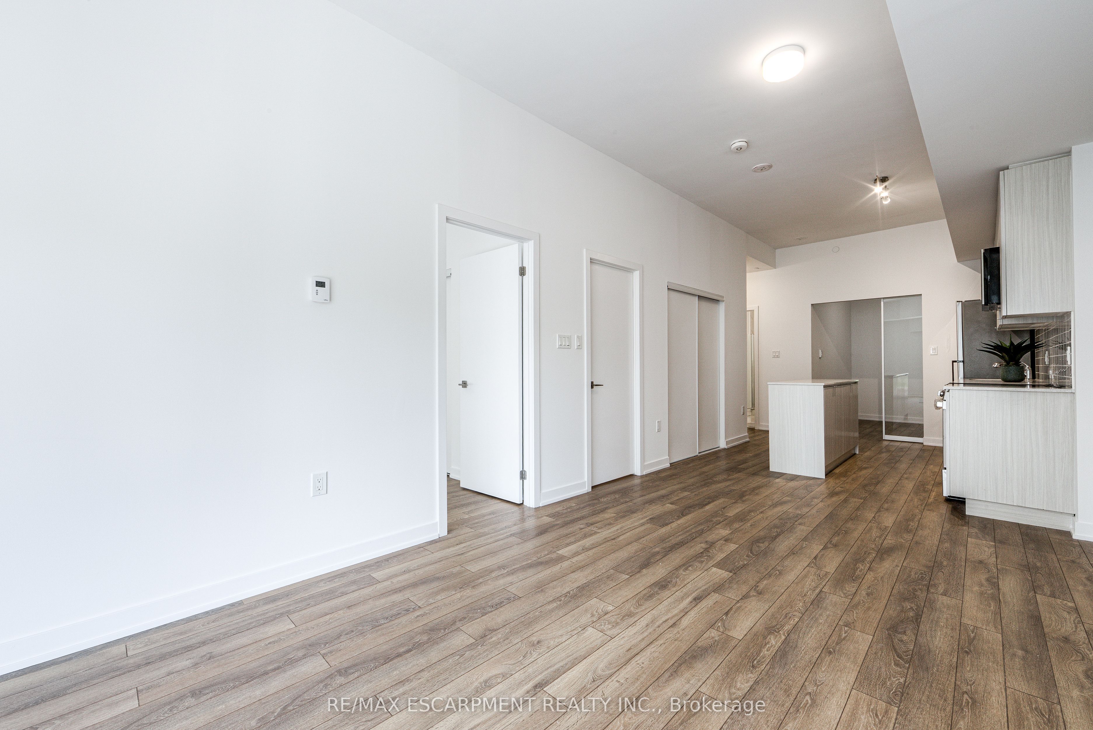 2433 Dufferin Street 112 Property Photo 16