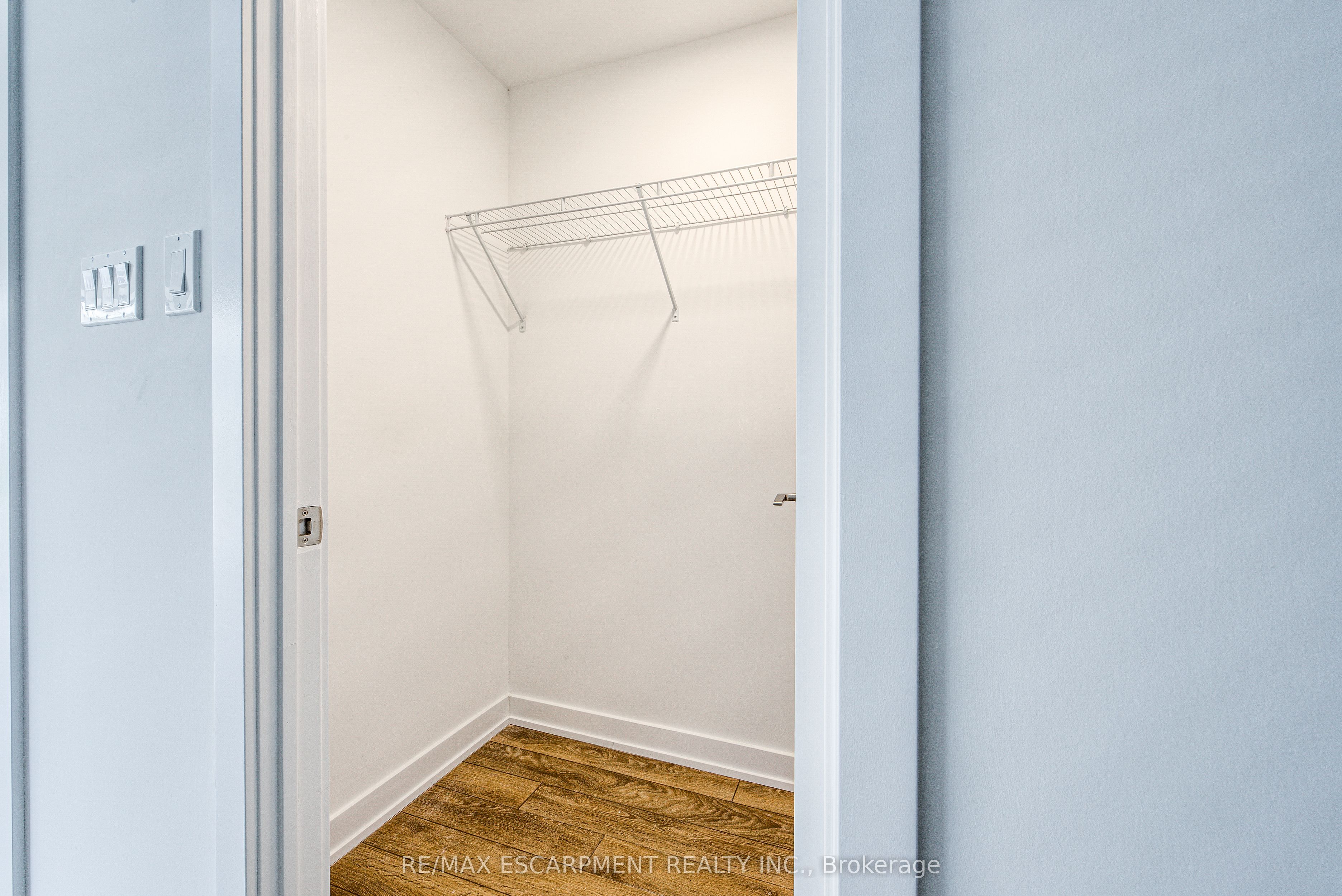 2433 Dufferin Street 112 Property Photo 22