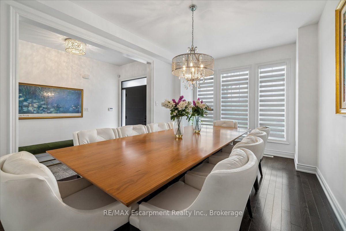 2400 Spring Meadow Way Property Photo 6