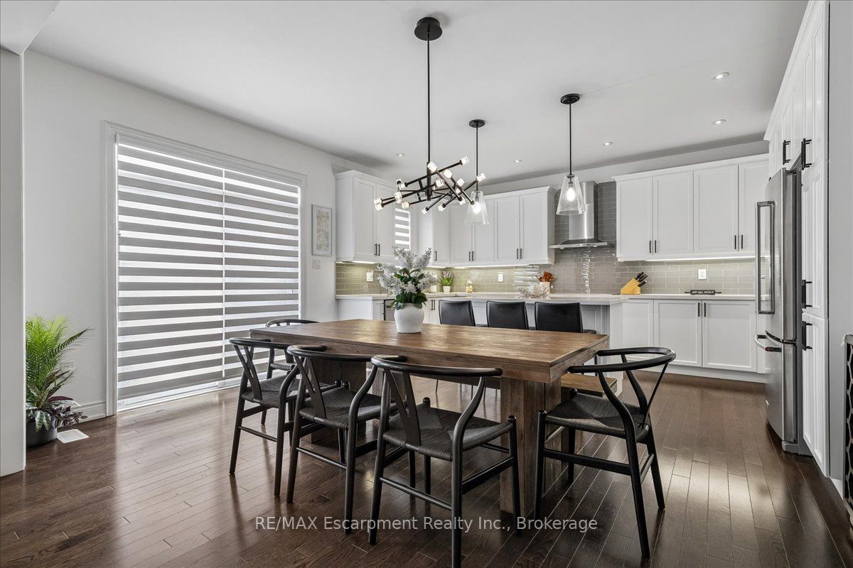 2400 Spring Meadow Way Property Photo 15
