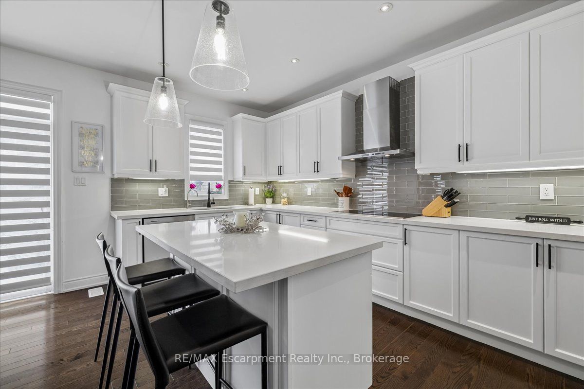 2400 Spring Meadow Way Property Photo 19