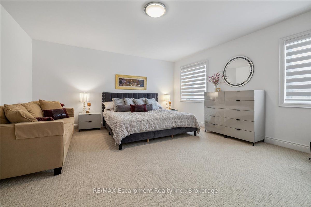 2400 Spring Meadow Way Property Photo 25