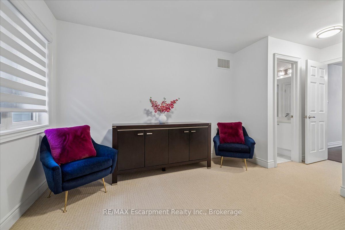 2400 Spring Meadow Way Property Photo 36