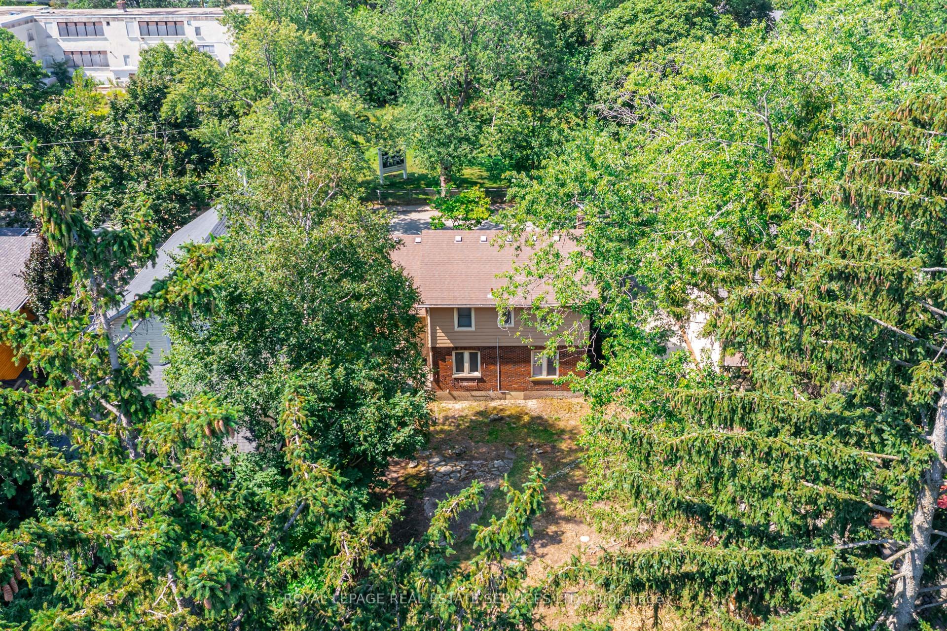 235 Douglas Avenue Property Photo 9