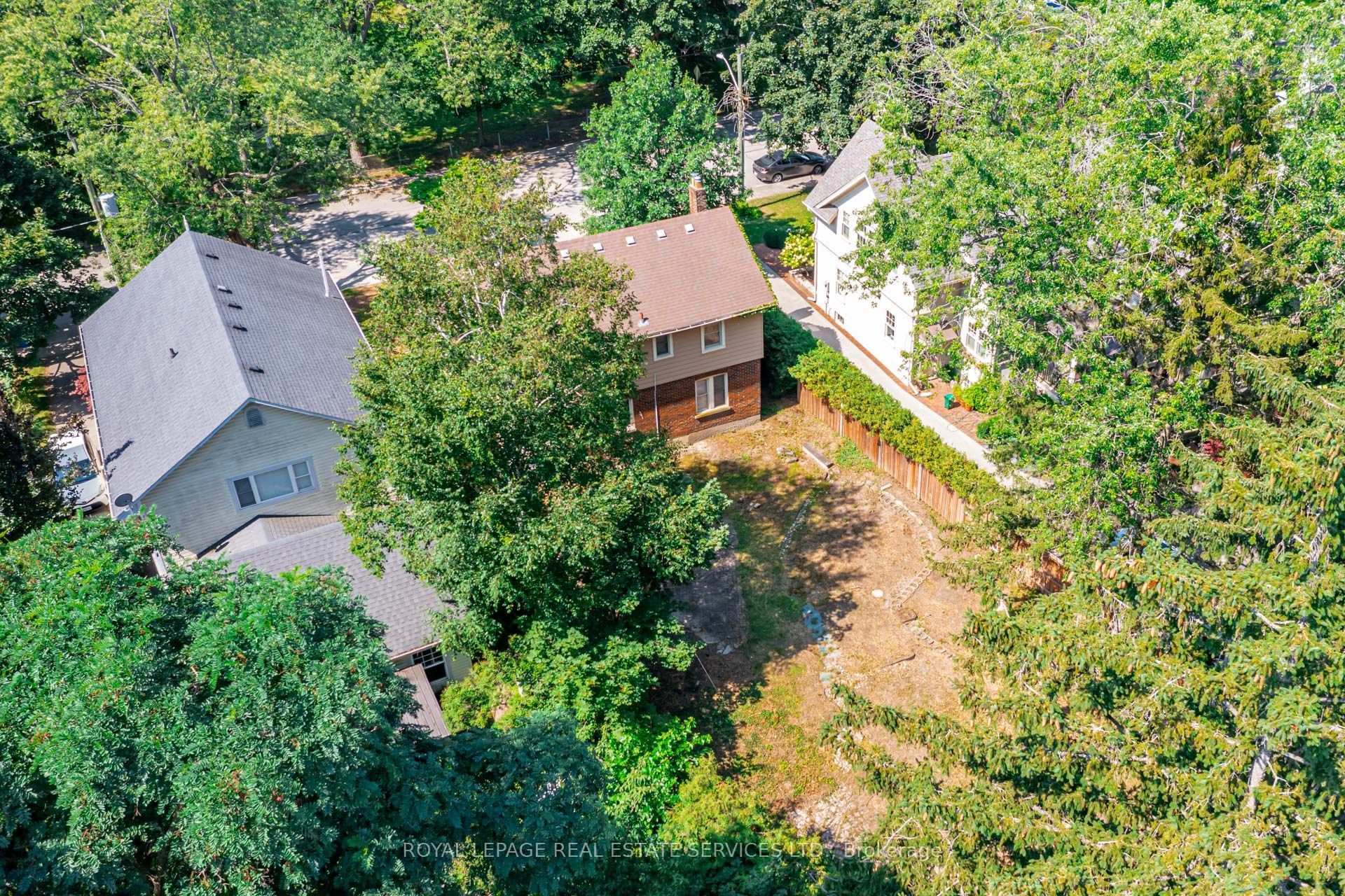 235 Douglas Avenue Property Photo 10