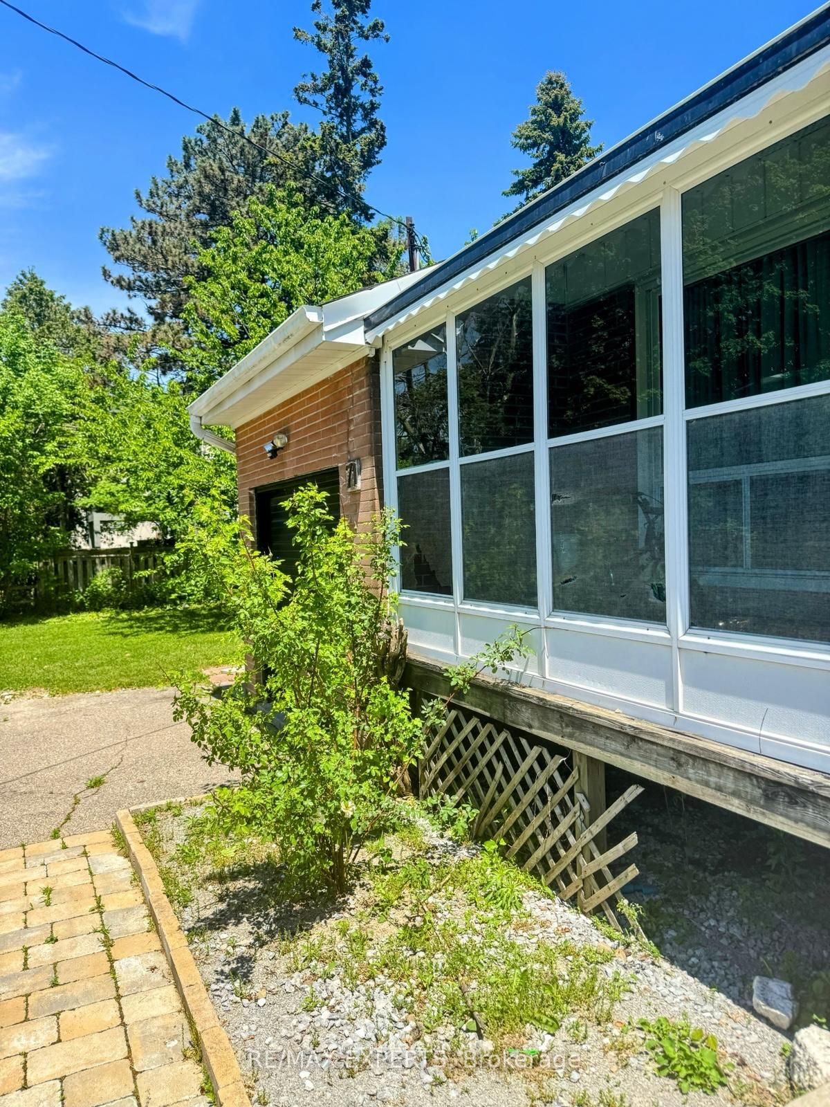 69 Lloyd Manor Road Property Photo 12