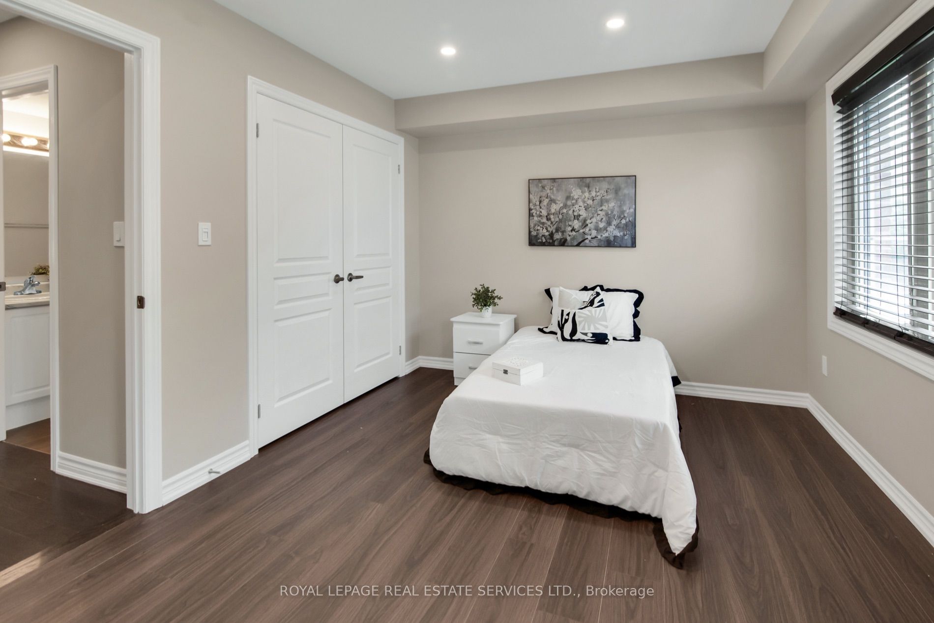 636 Evans Avenue 47 Property Photo 15