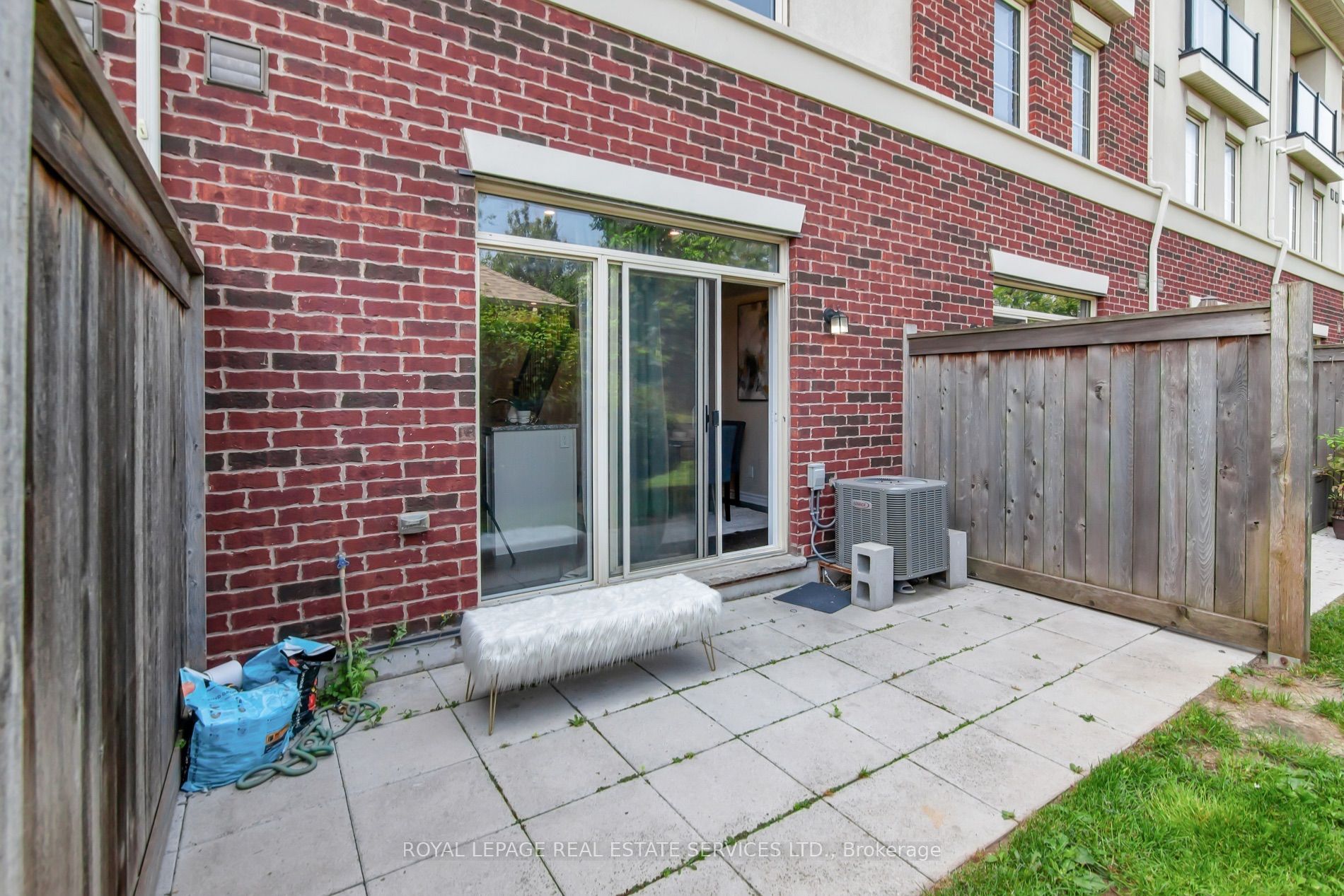 636 Evans Avenue 47 Property Photo 23