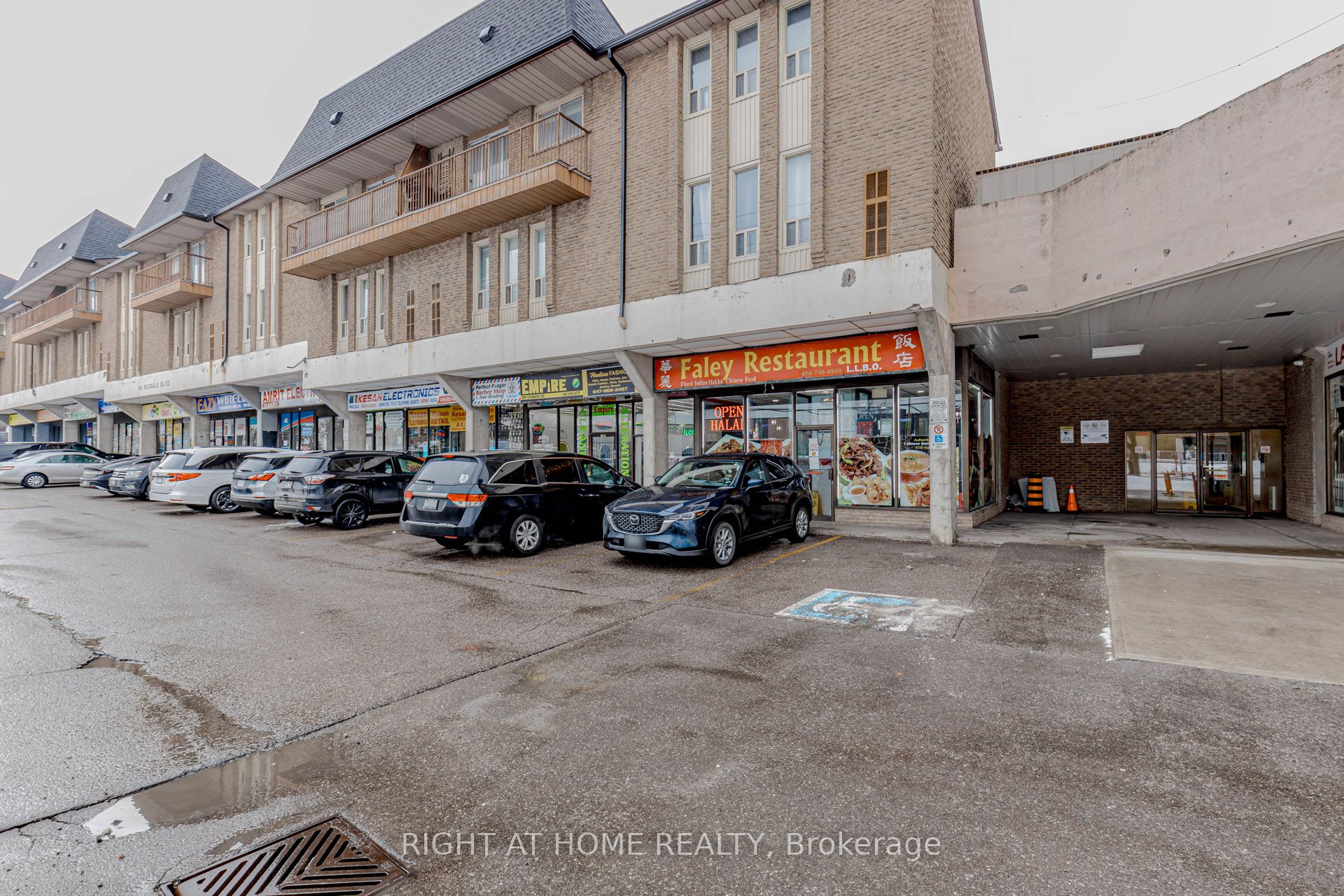 40 Rexdale Boulevard 3 Property Photo 2