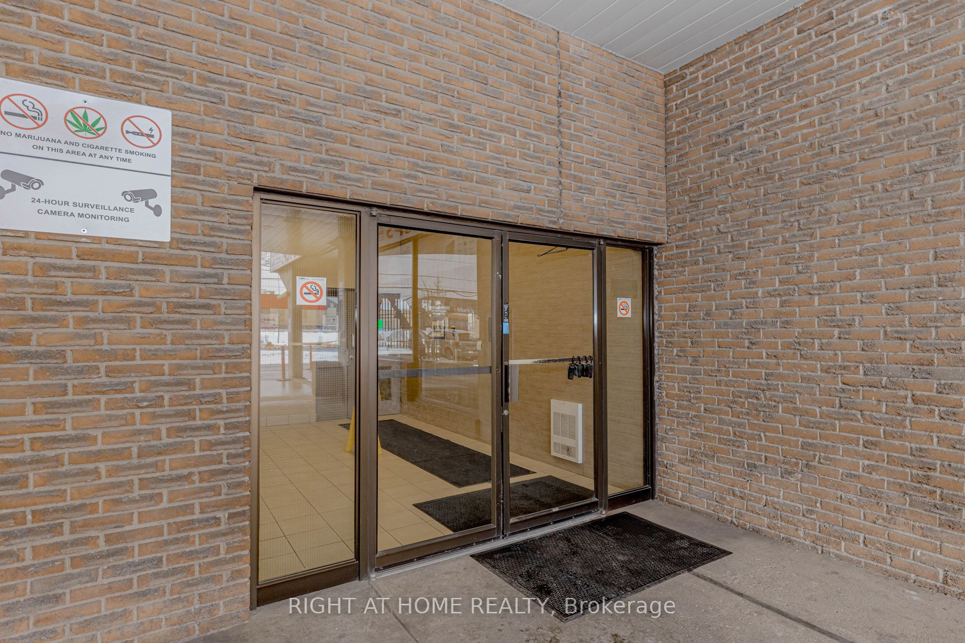 40 Rexdale Boulevard 3 Property Photo 4