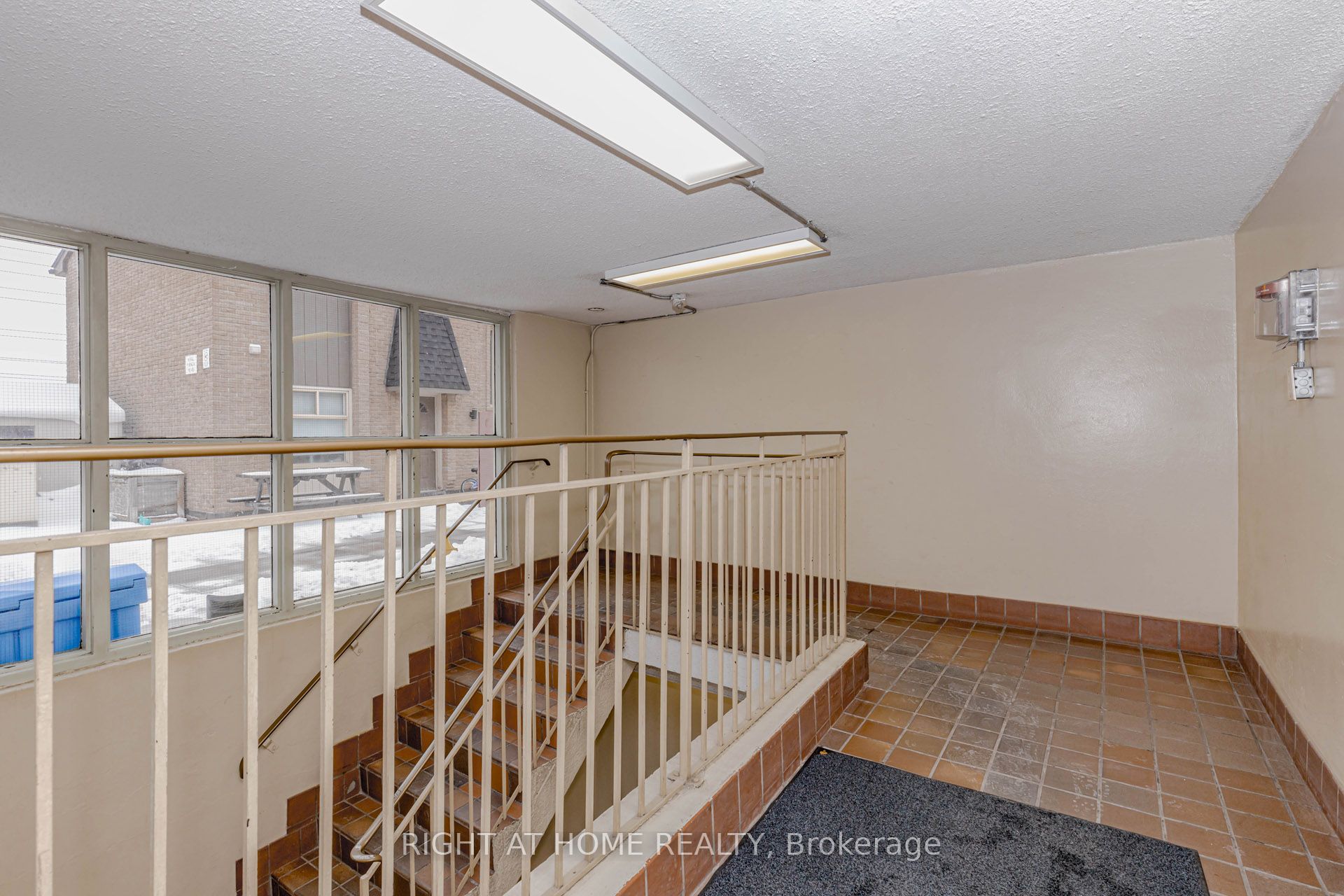 40 Rexdale Boulevard 3 Property Photo 7