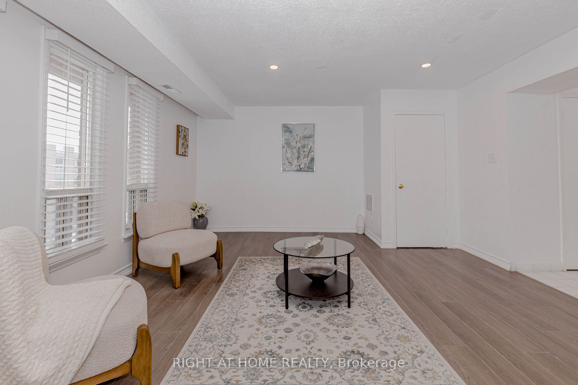40 Rexdale Boulevard 3 Property Photo 16