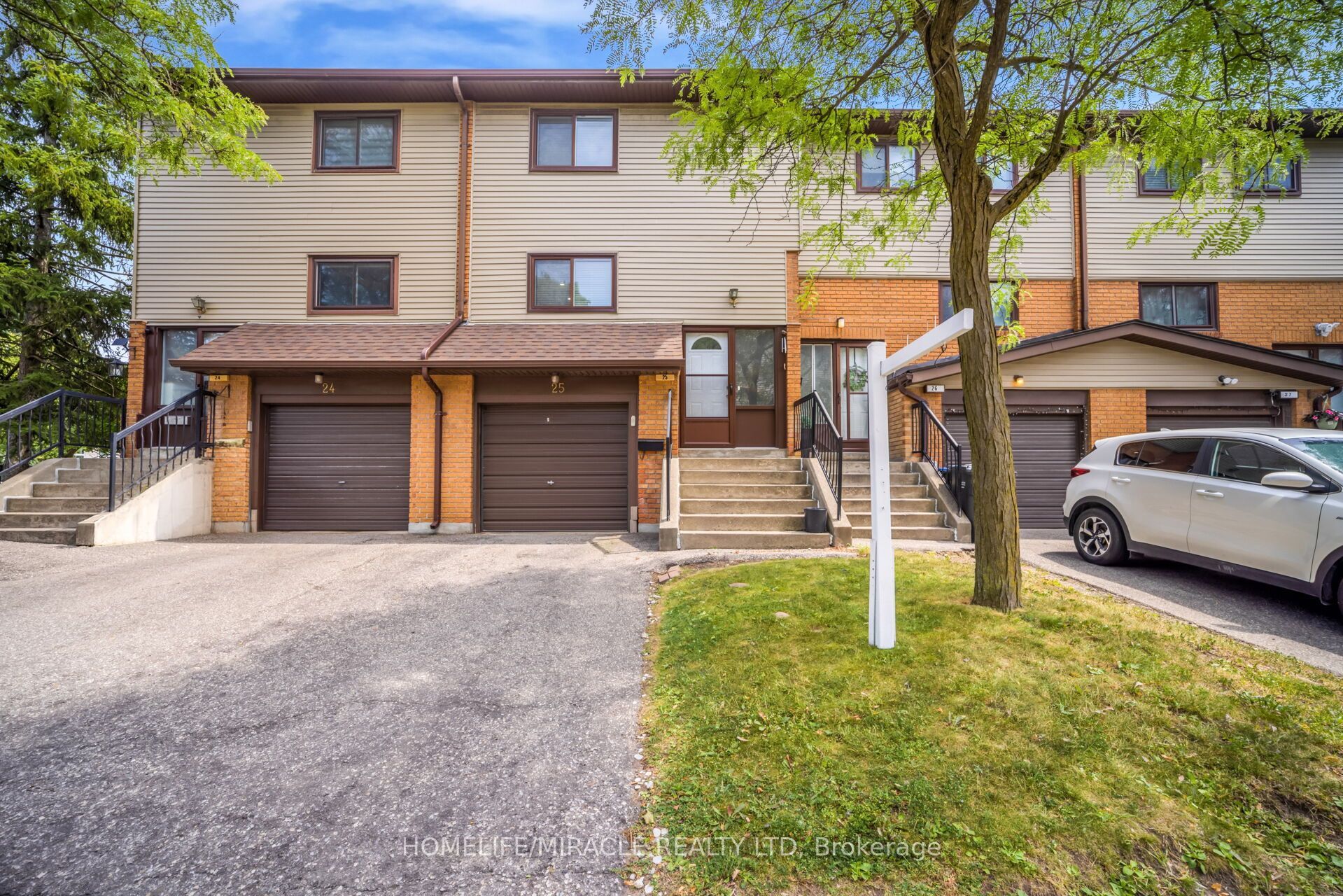 25 Carleton Place Property Photo 3