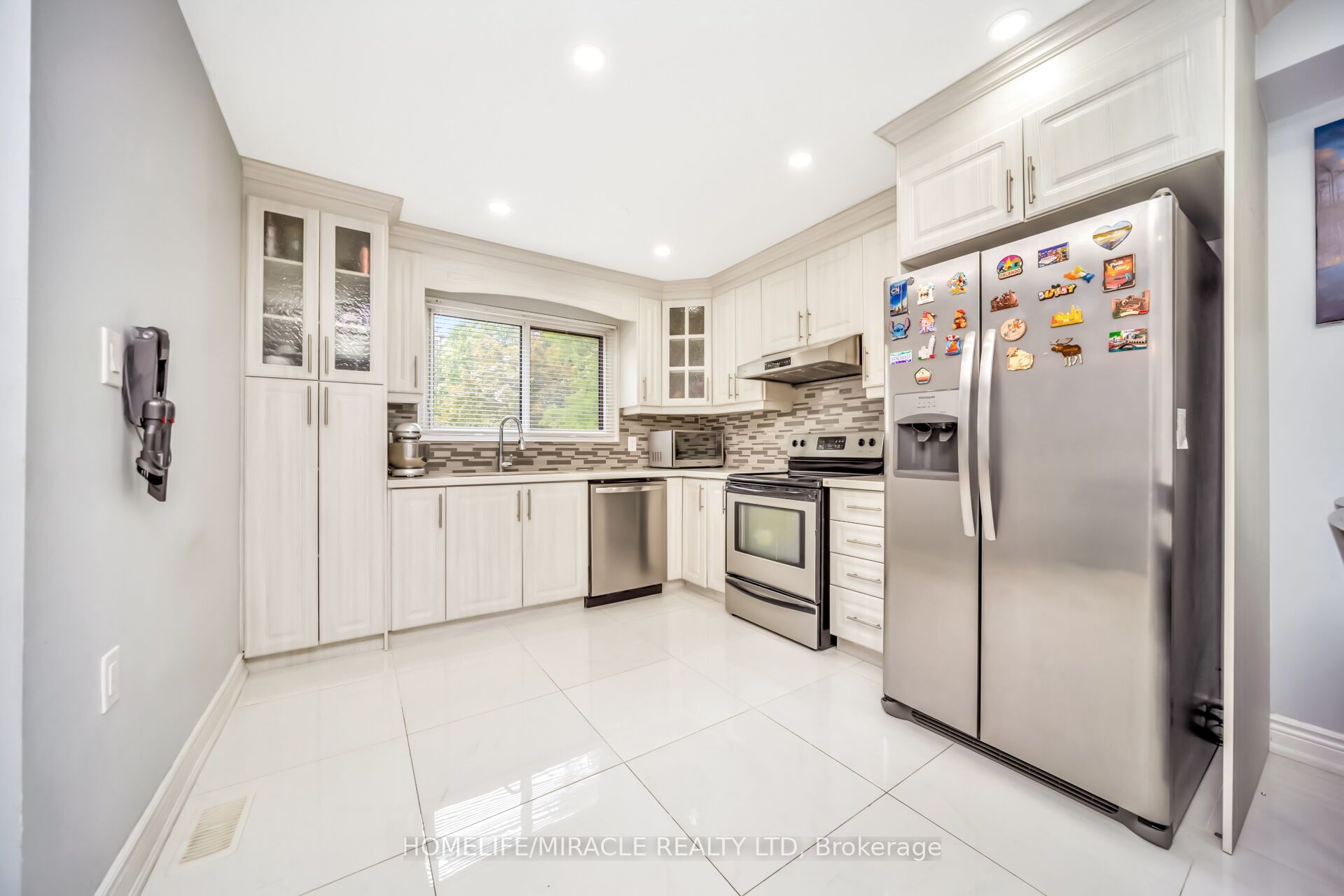 25 Carleton Place Property Photo 8