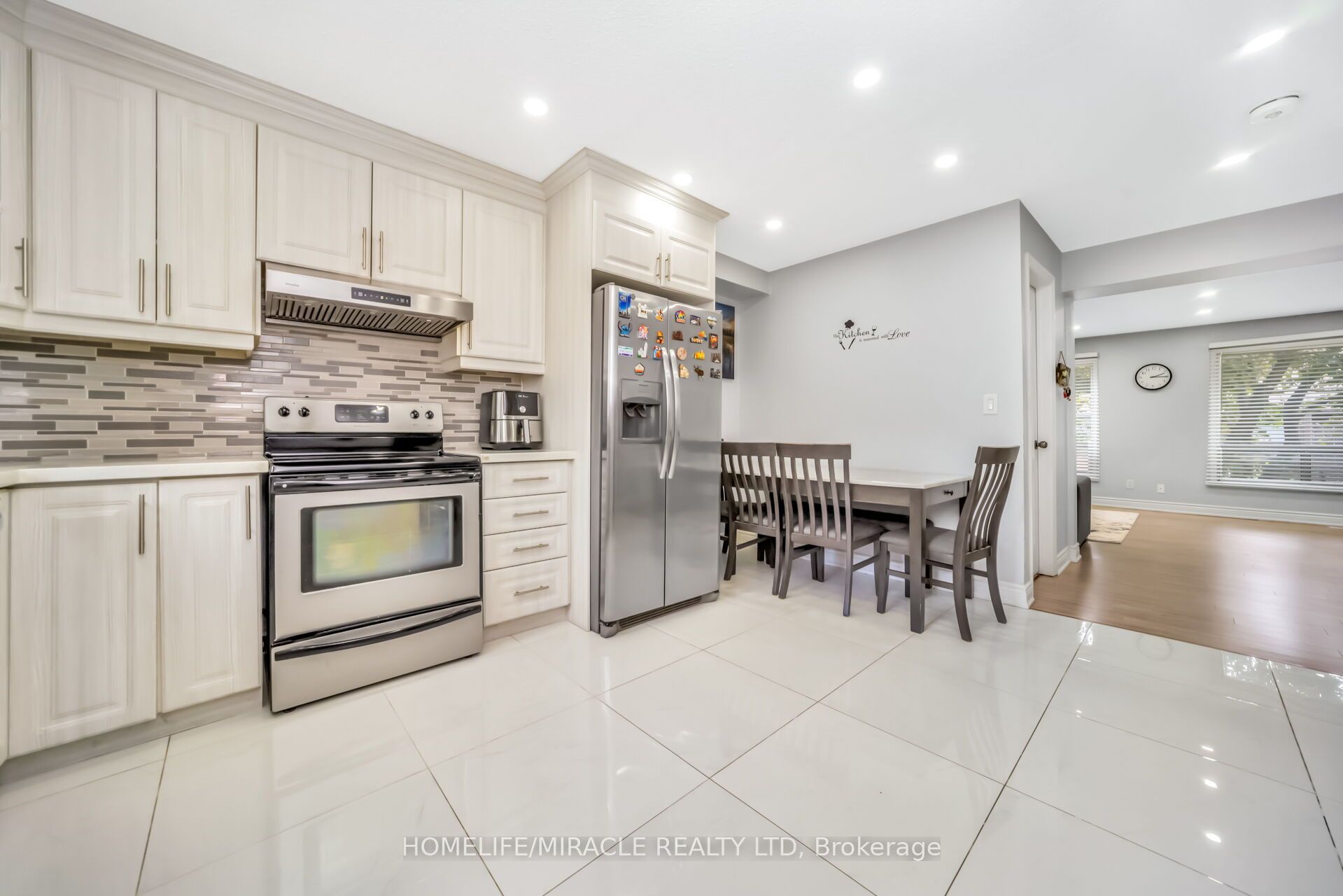 25 Carleton Place Property Photo 11