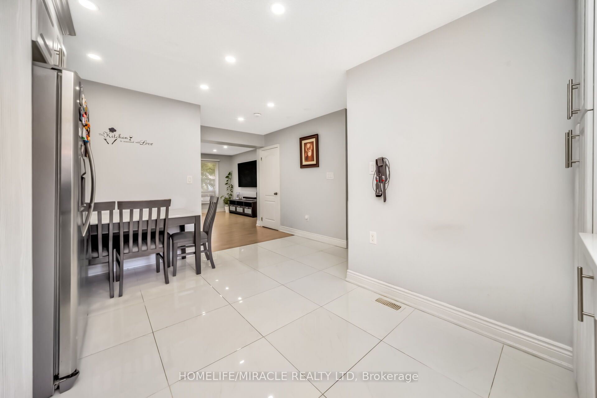25 Carleton Place Property Photo 12