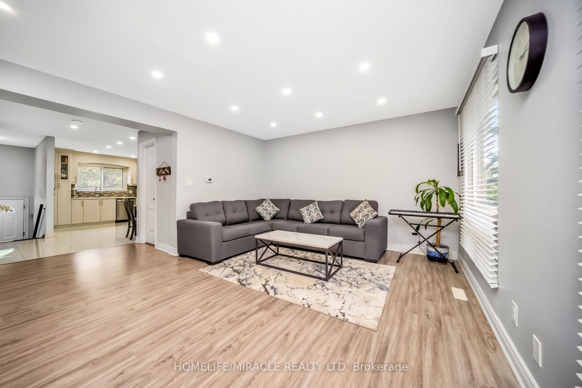 25 Carleton Place Property Photo 16