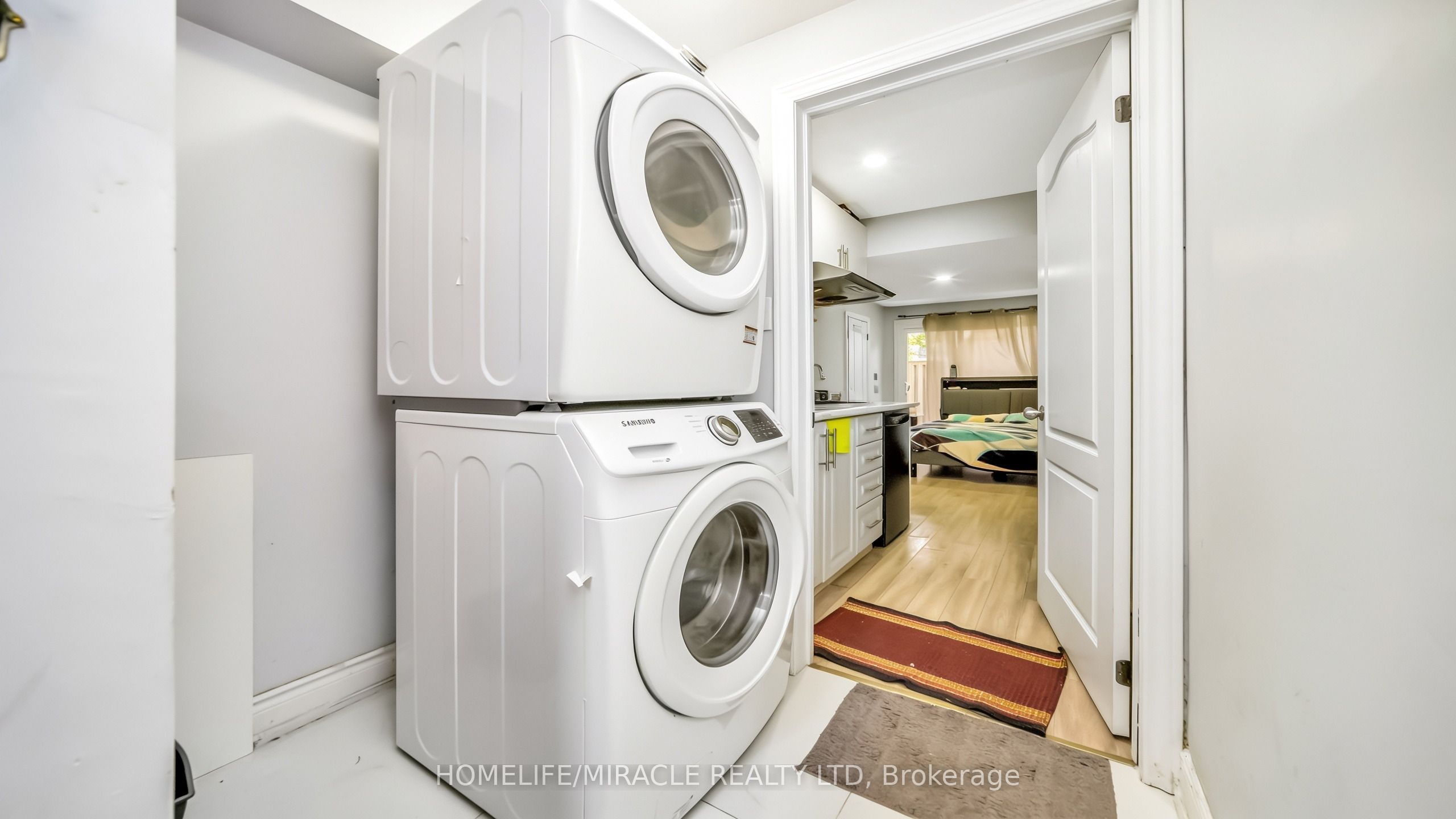 25 Carleton Place Property Photo 32