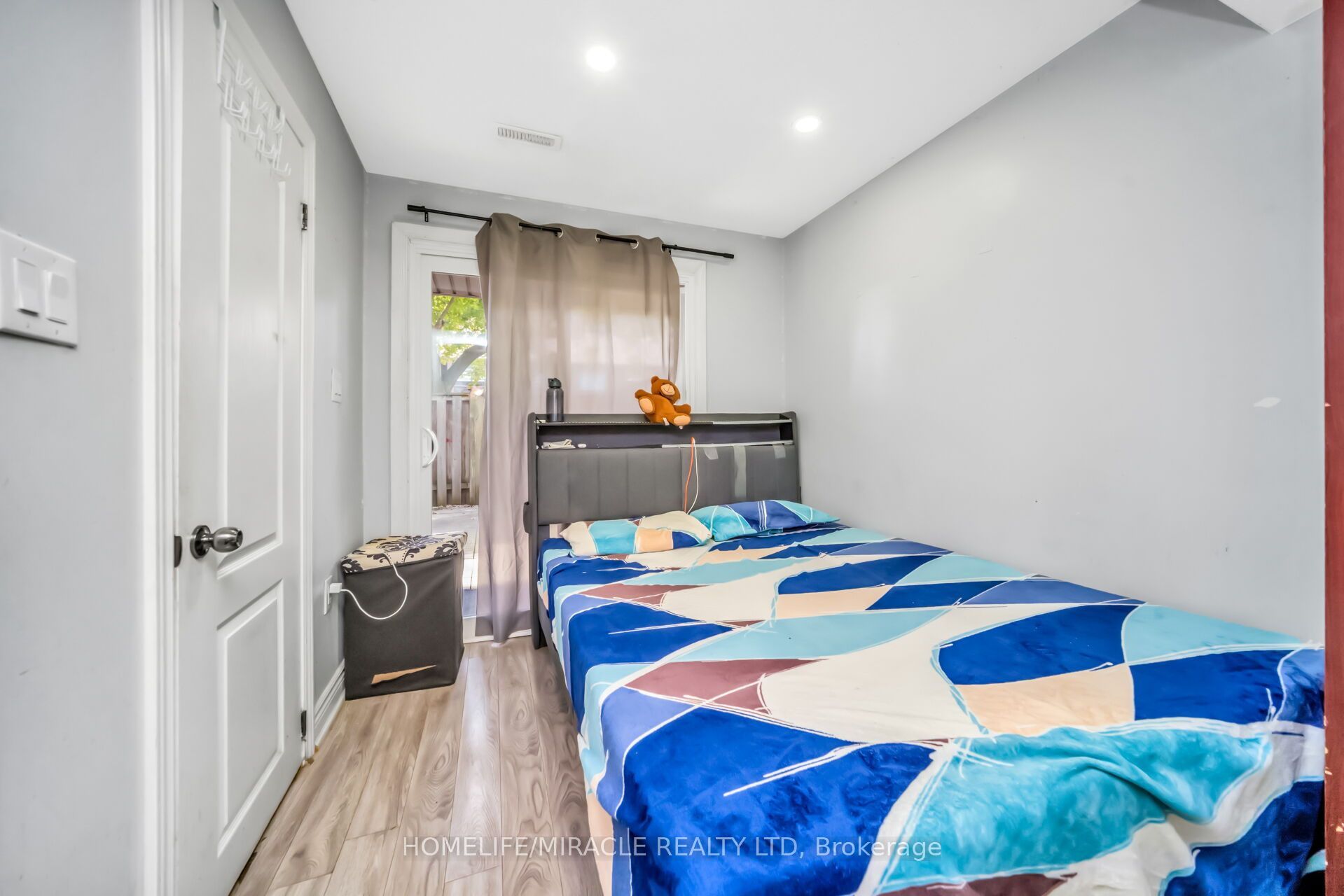 25 Carleton Place Property Photo 34