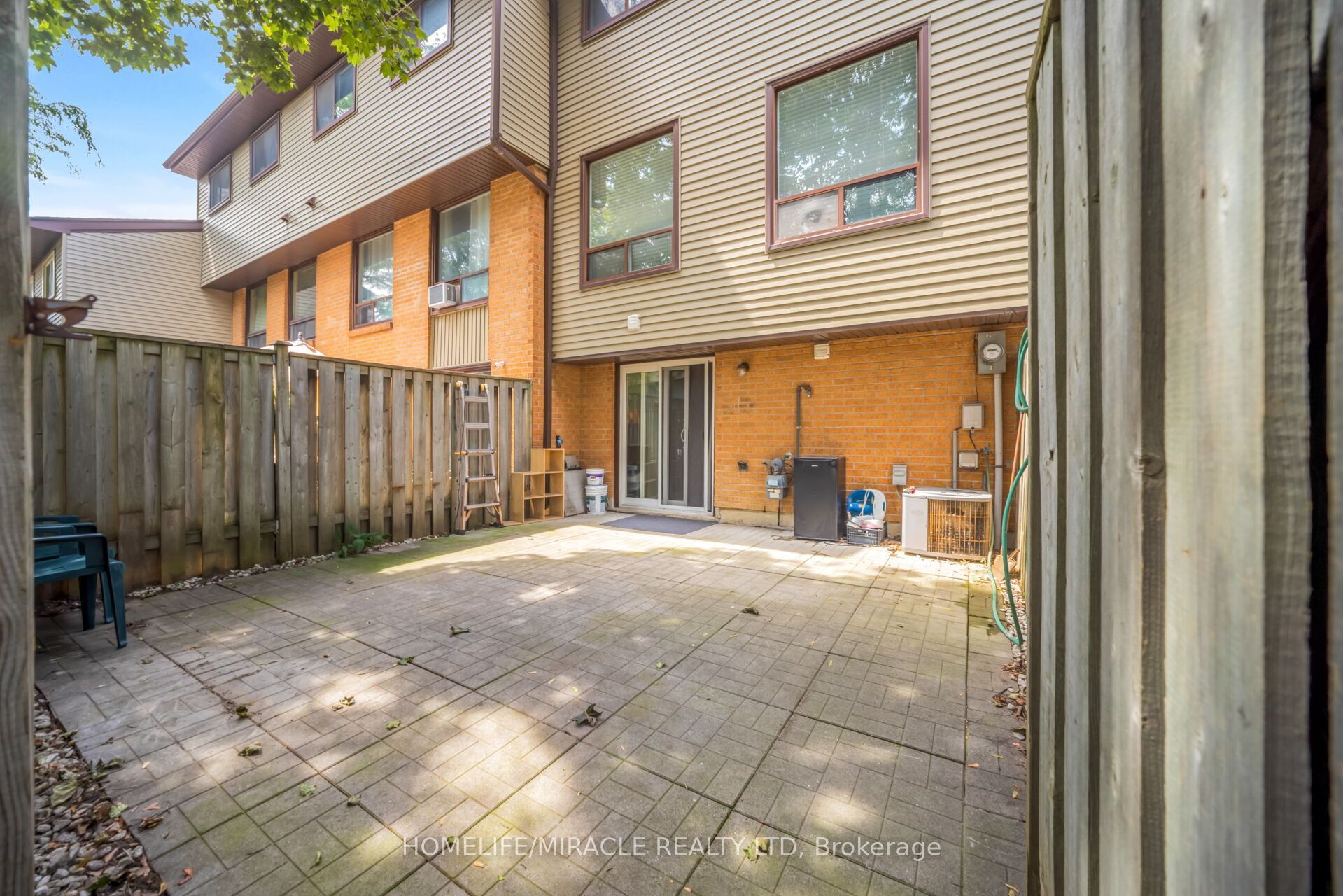 25 Carleton Place Property Photo 39