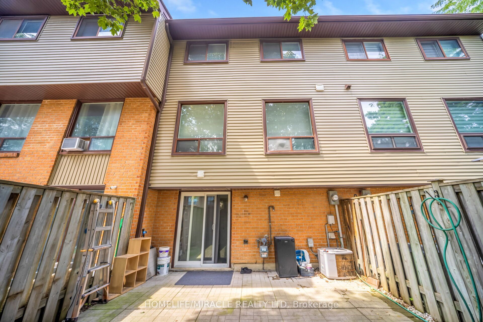25 Carleton Place Property Photo 42