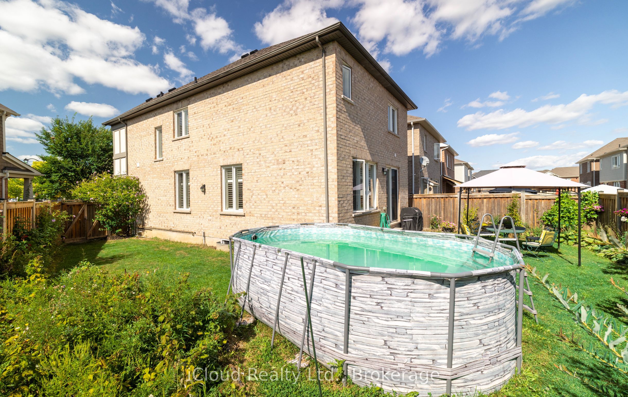 954 Penson Crescent Property Photo 36