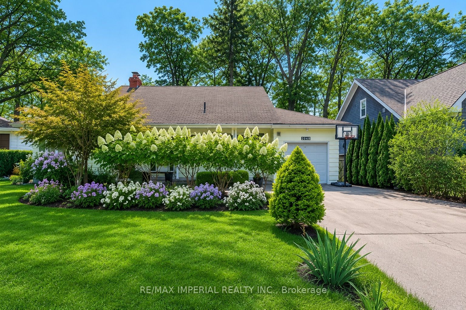 2048 Devon Road Property Photo 3