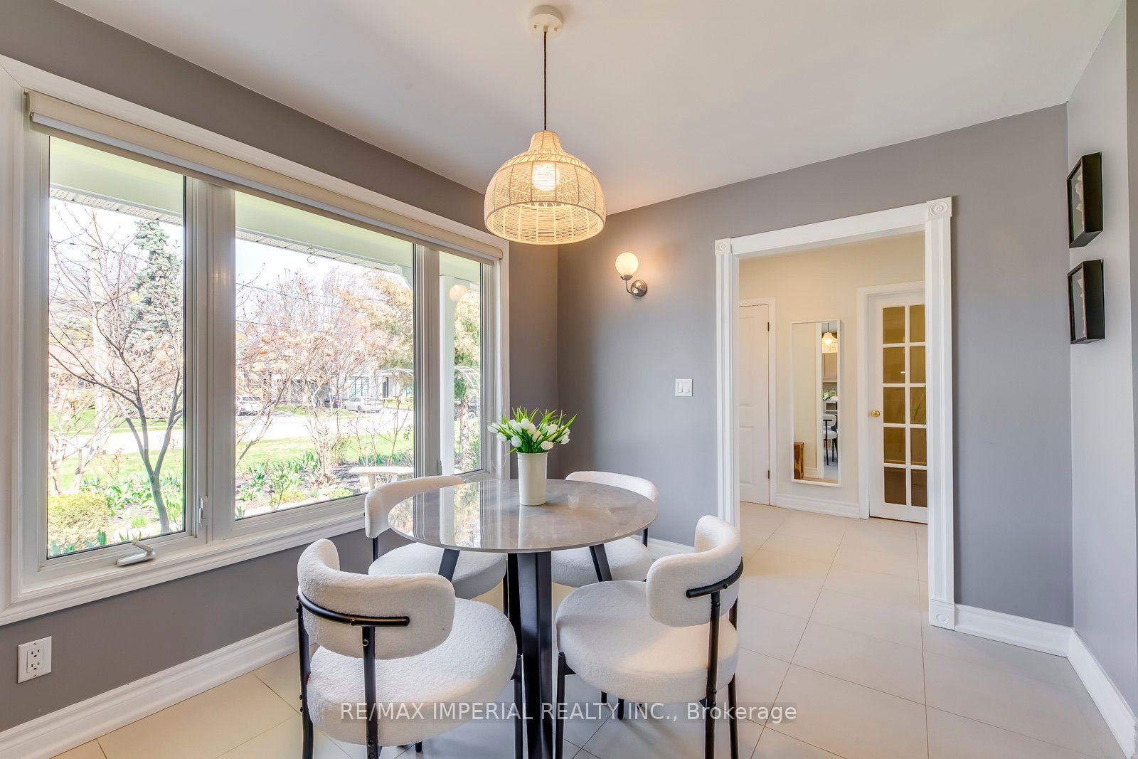 2048 Devon Road Property Photo 15