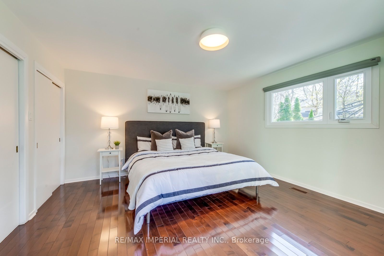 2048 Devon Road Property Photo 18
