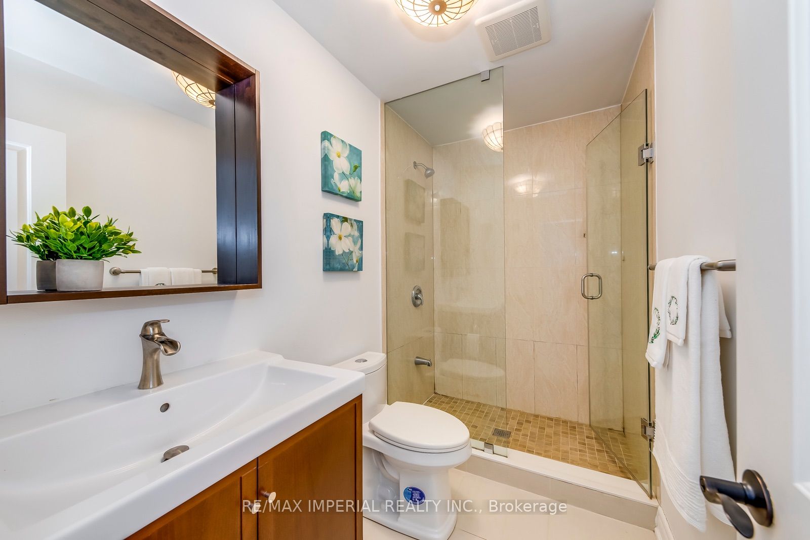 2048 Devon Road Property Photo 20