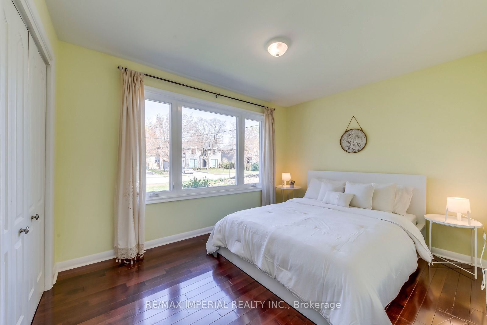 2048 Devon Road Property Photo 21
