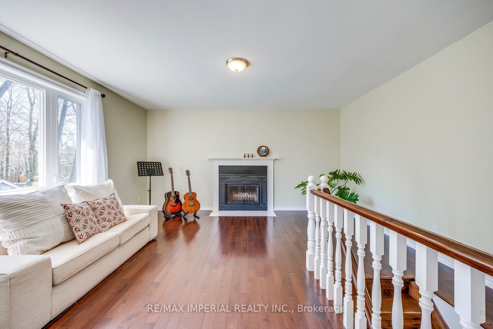 2048 Devon Road Property Photo 27