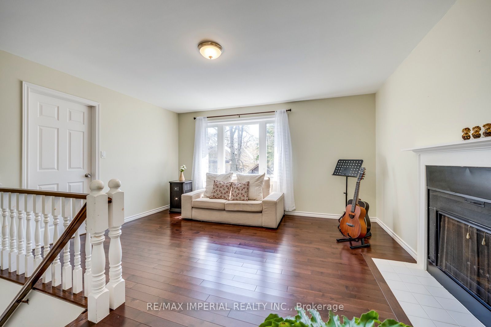 2048 Devon Road Property Photo 28