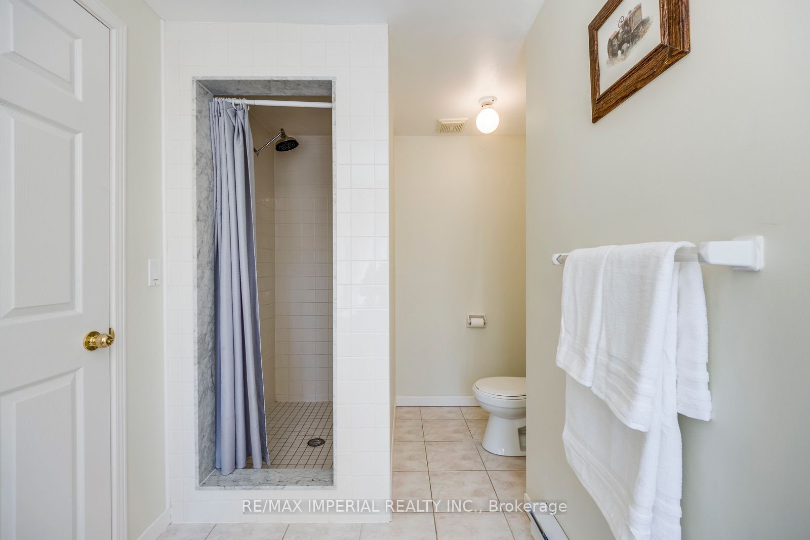 2048 Devon Road Property Photo 31