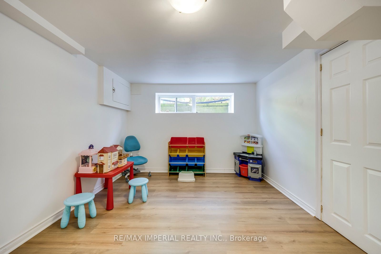 2048 Devon Road Property Photo 36