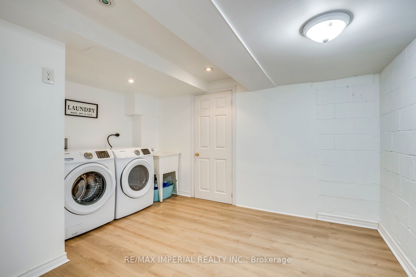 2048 Devon Road Property Photo 38