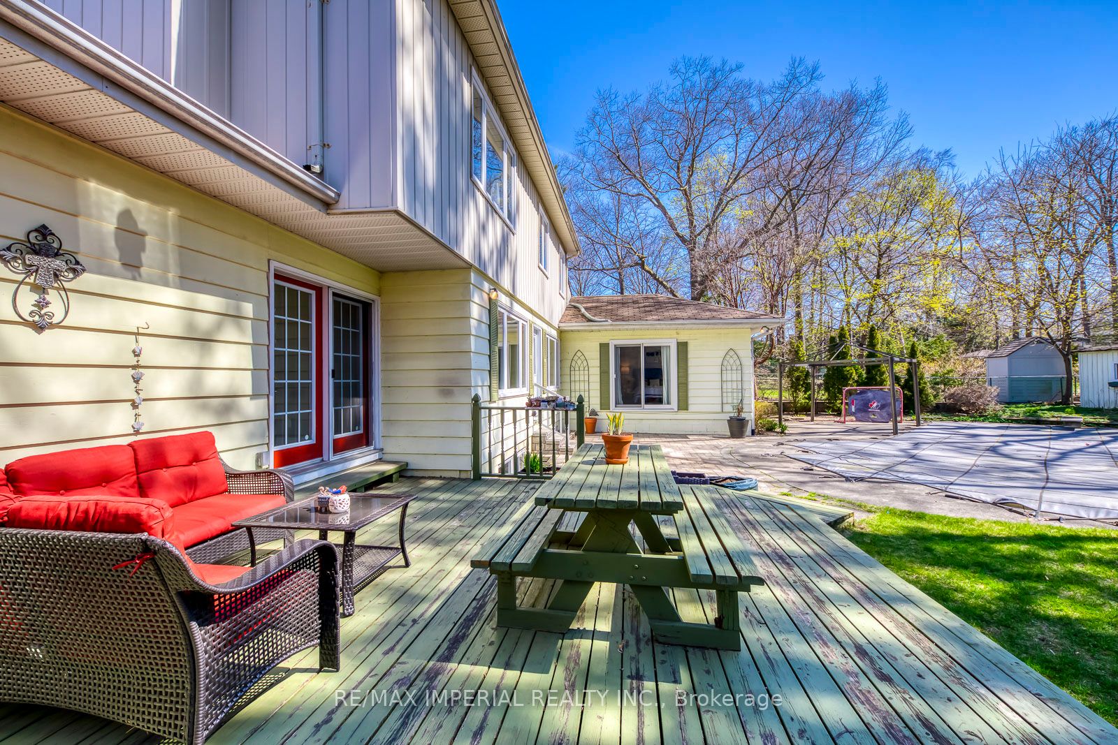 2048 Devon Road Property Photo 40