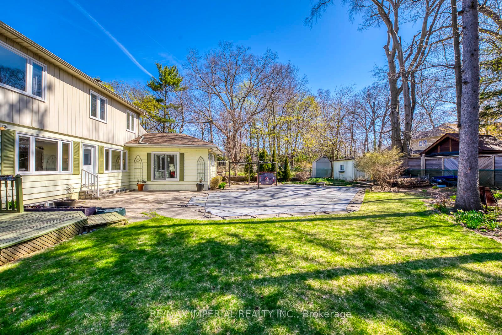 2048 Devon Road Property Photo 43
