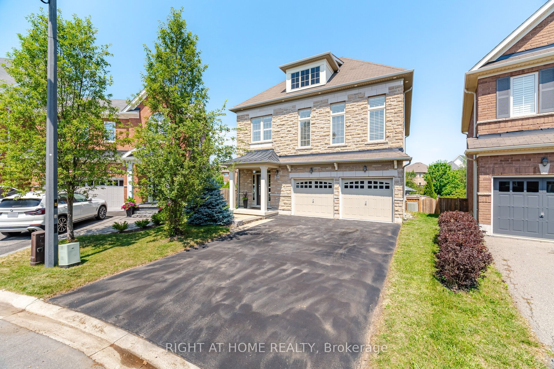 420 Nairn Circle Property Photo 1