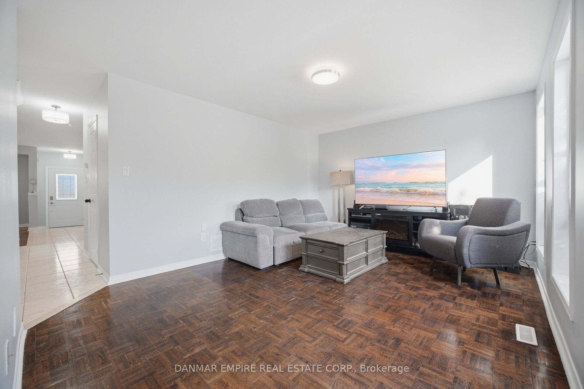 658 Julia Avenue Property Photo 10
