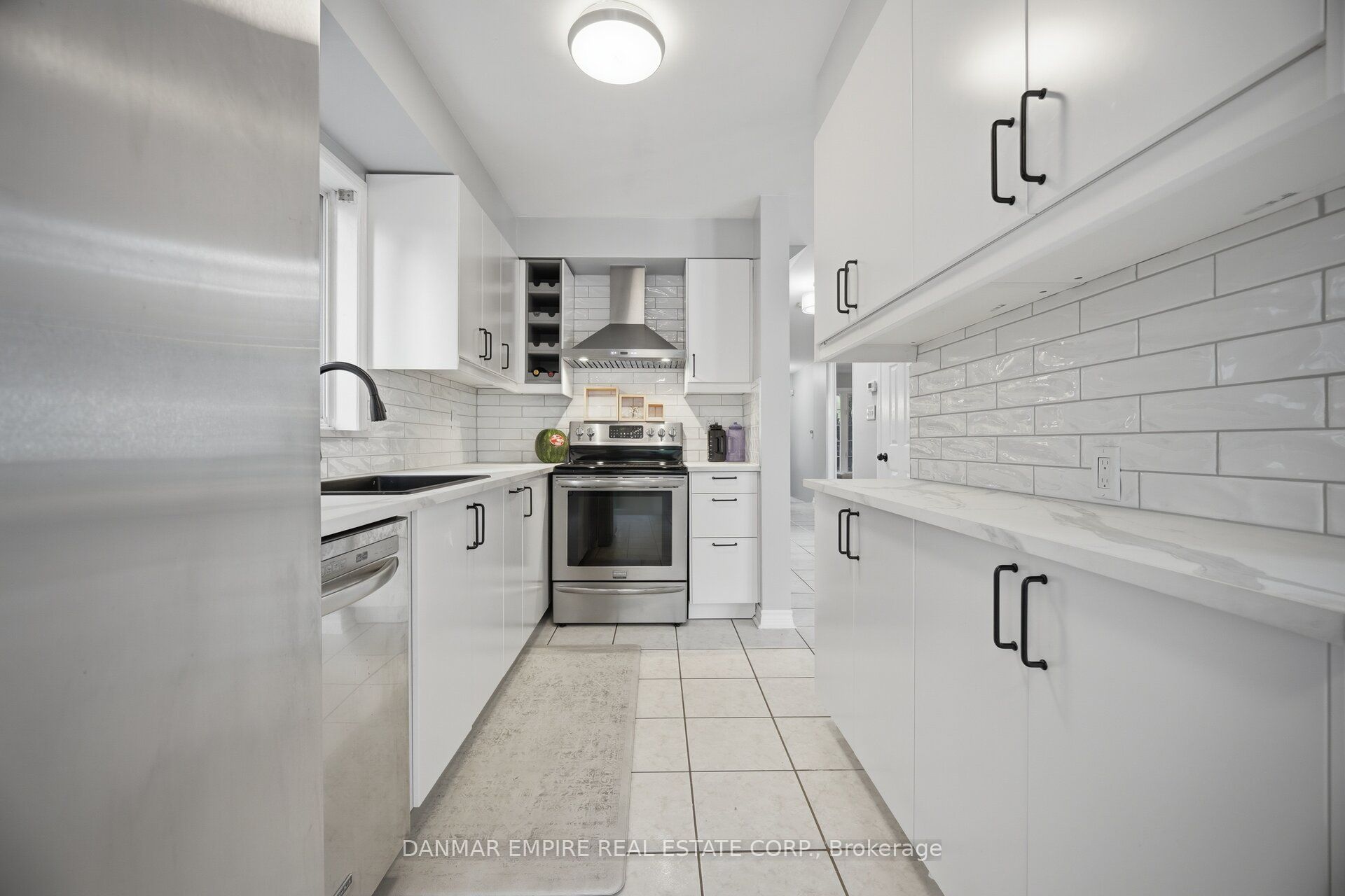 658 Julia Avenue Property Photo 14