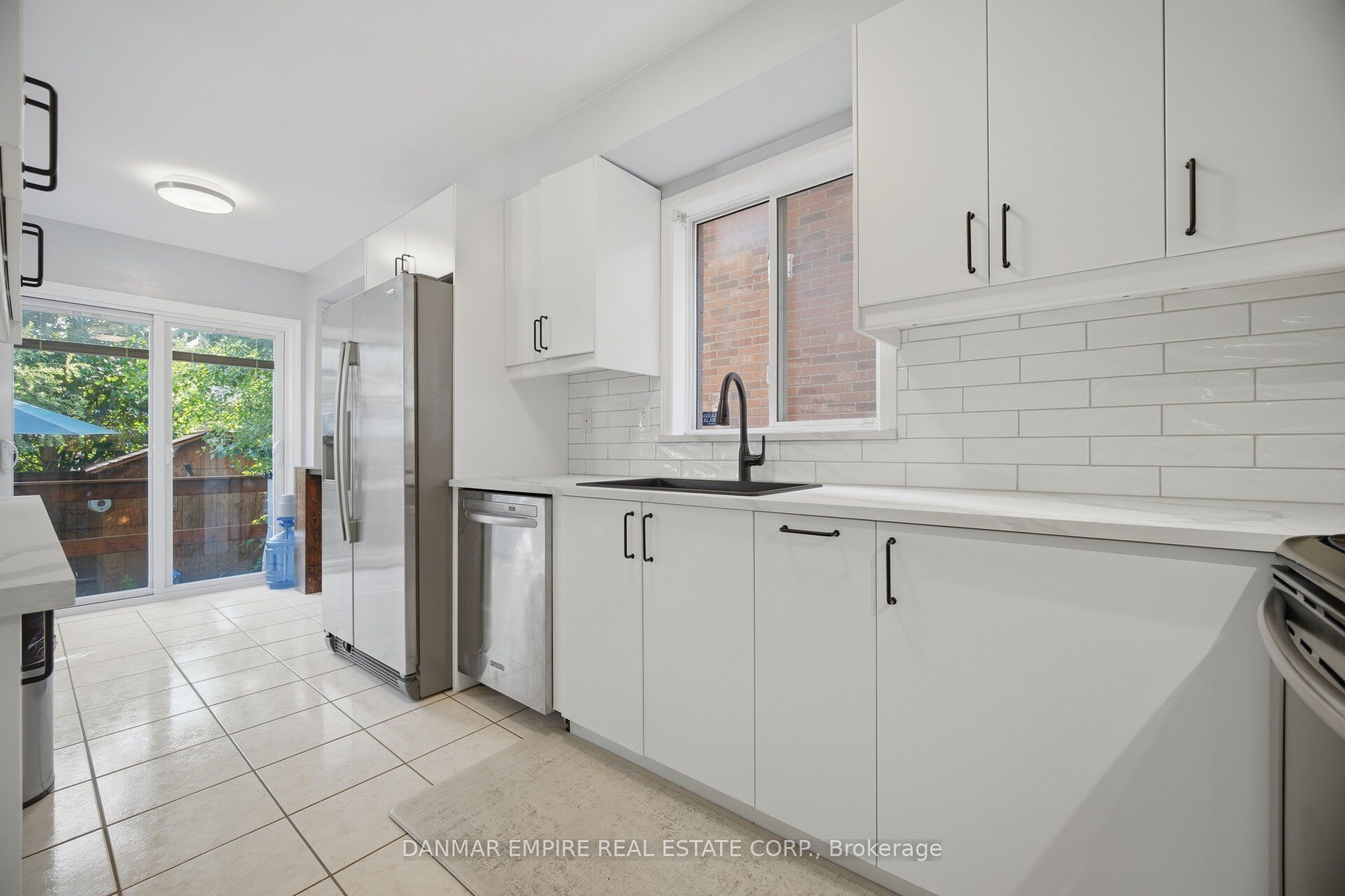 658 Julia Avenue Property Photo 15