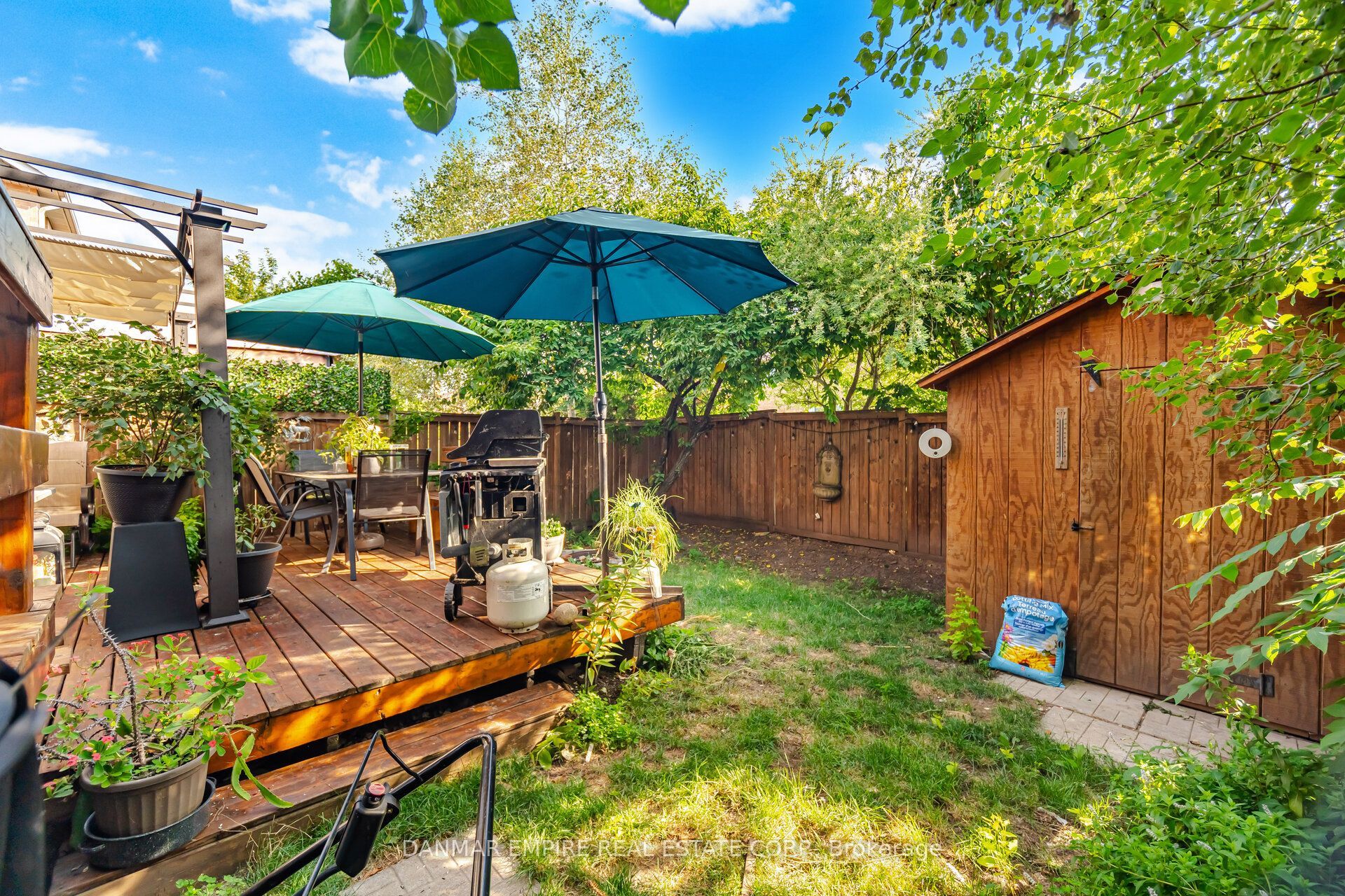658 Julia Avenue Property Photo 45