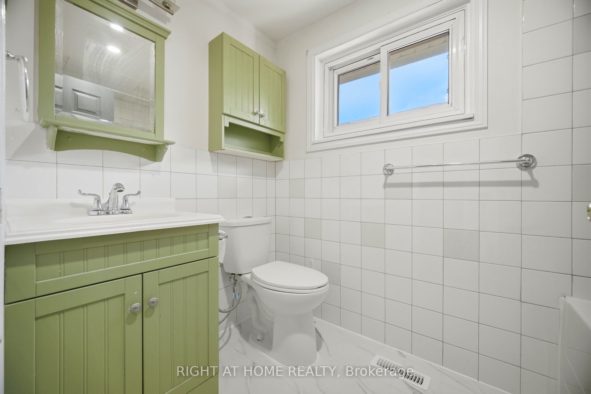59 Edenborough Drive Property Photo 14
