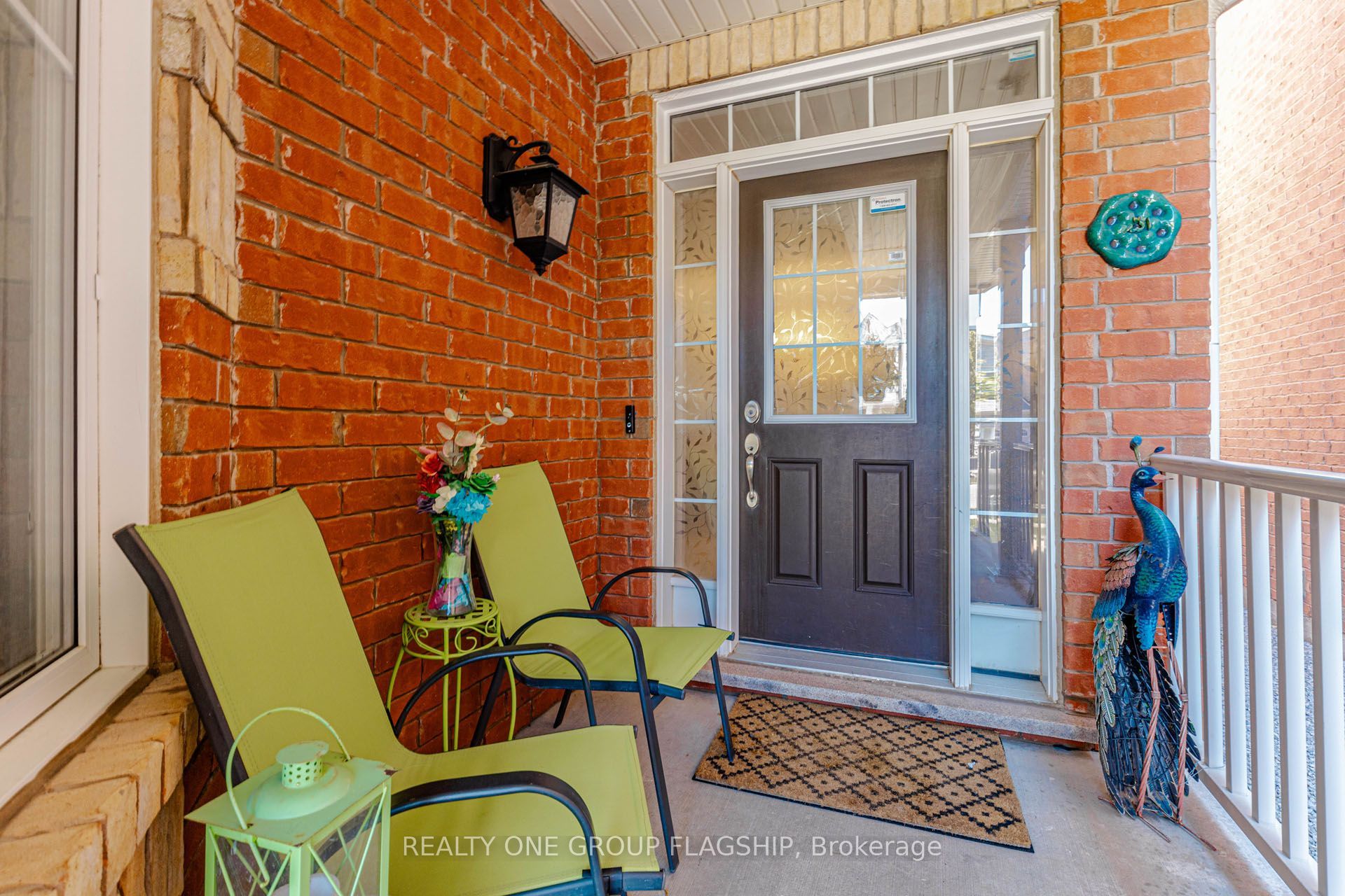 715 Casarin Crescent Property Photo 5
