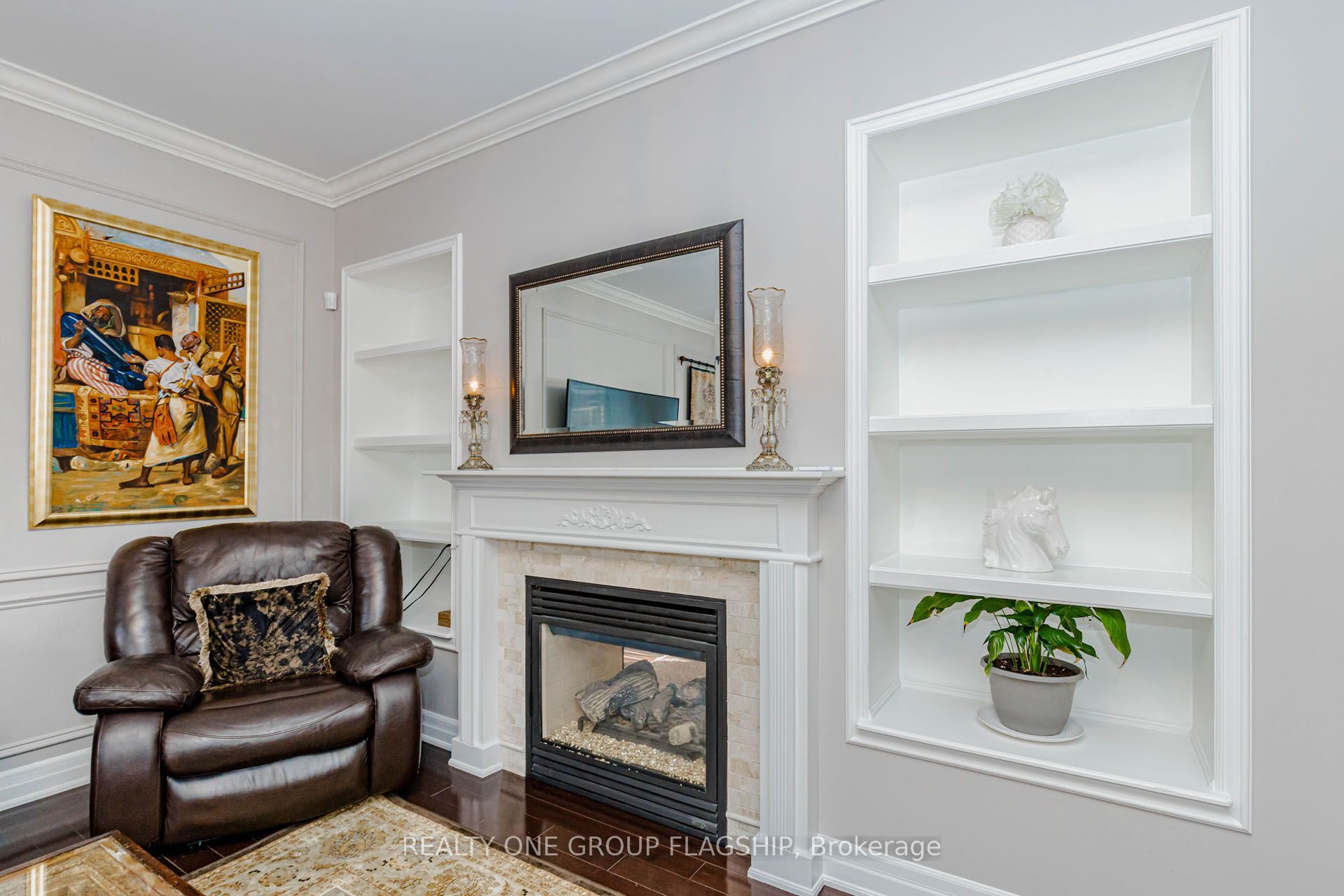 715 Casarin Crescent Property Photo 11