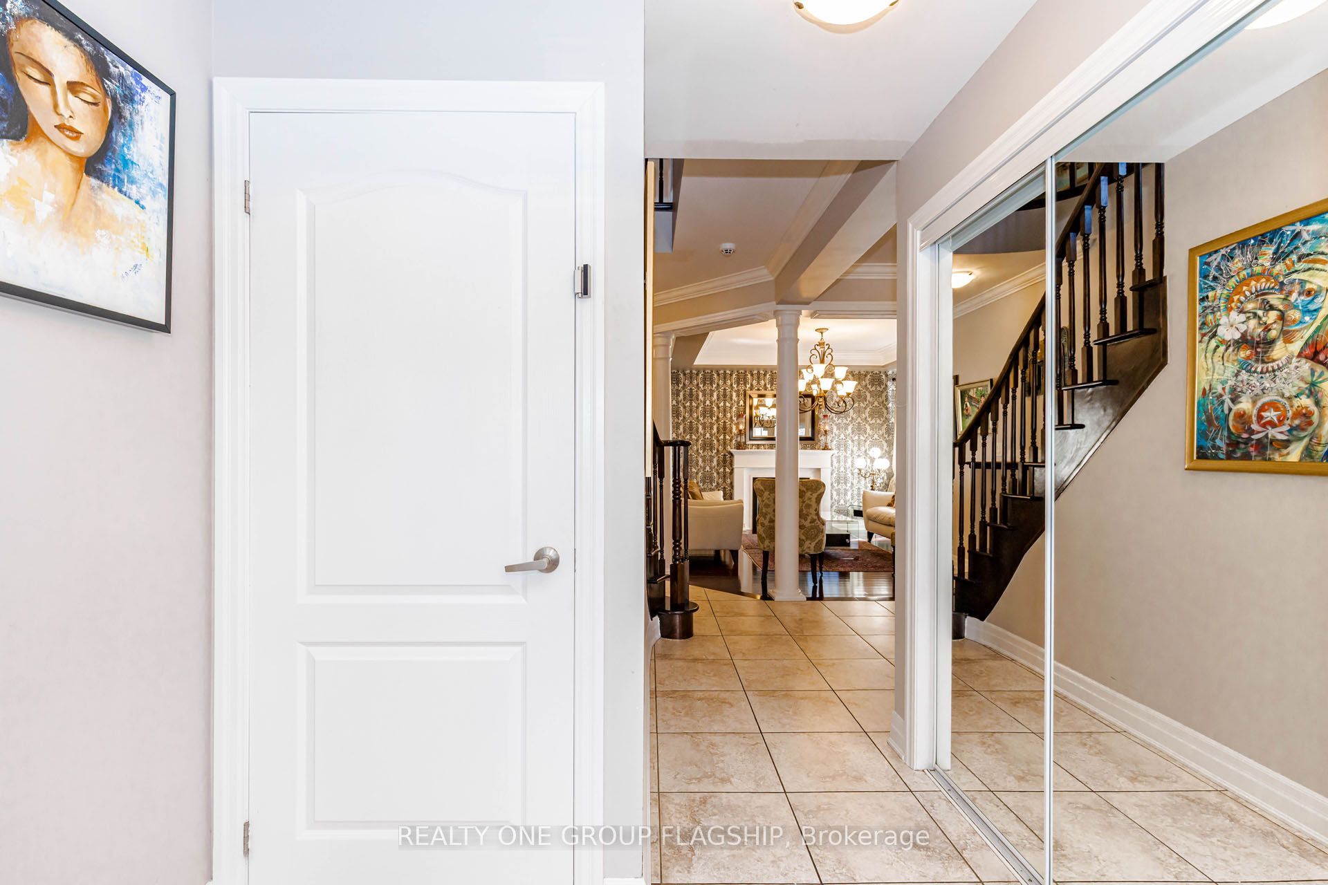 715 Casarin Crescent Property Photo 17