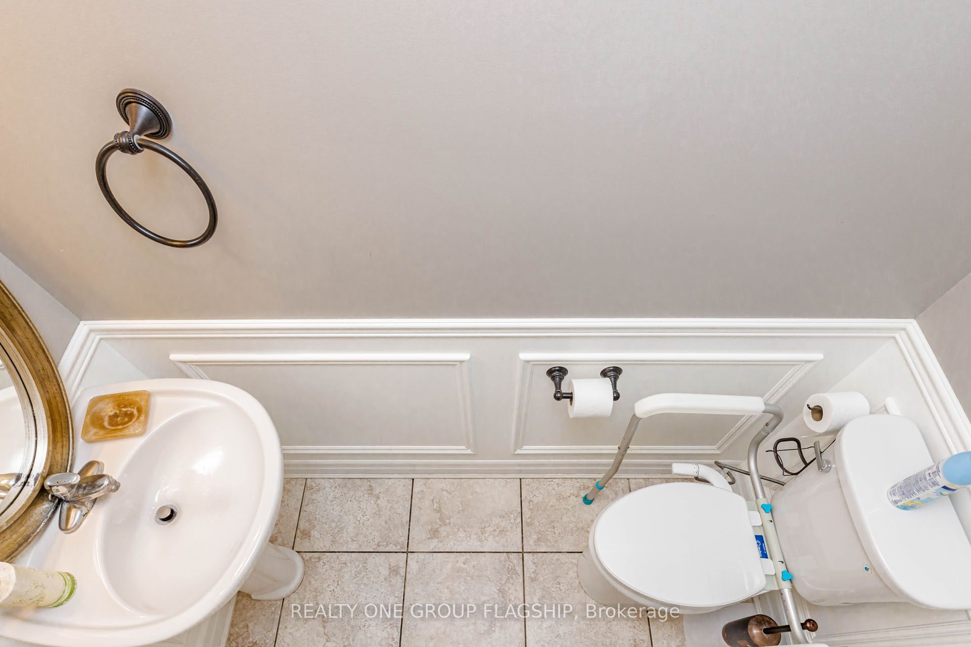 715 Casarin Crescent Property Photo 18